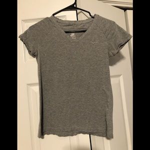grey Nike fitted tee